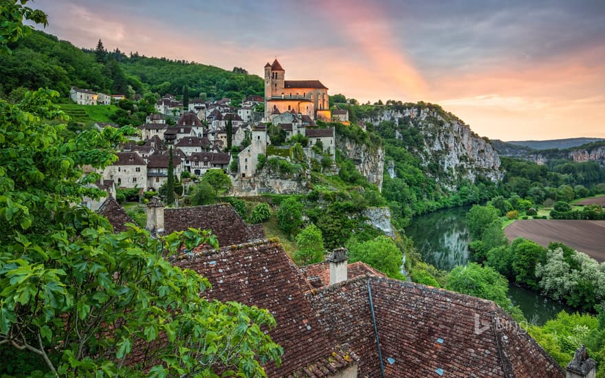 View towards the Church of Saint-Cirq-Lapopie, Lot Valley, Departement Lot, Occitania, Way of St. James, Via Podiensis, France