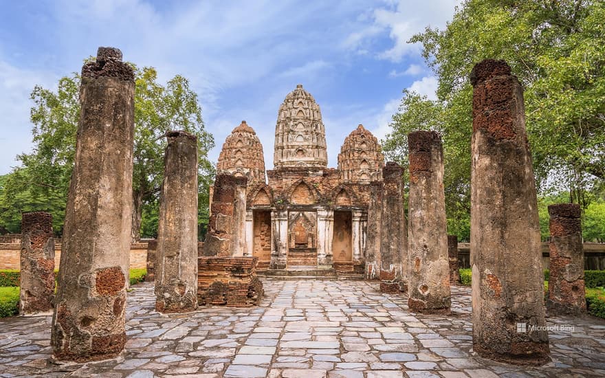 Wat Sri Sawai in Sukhothai Historical Park, Thailand